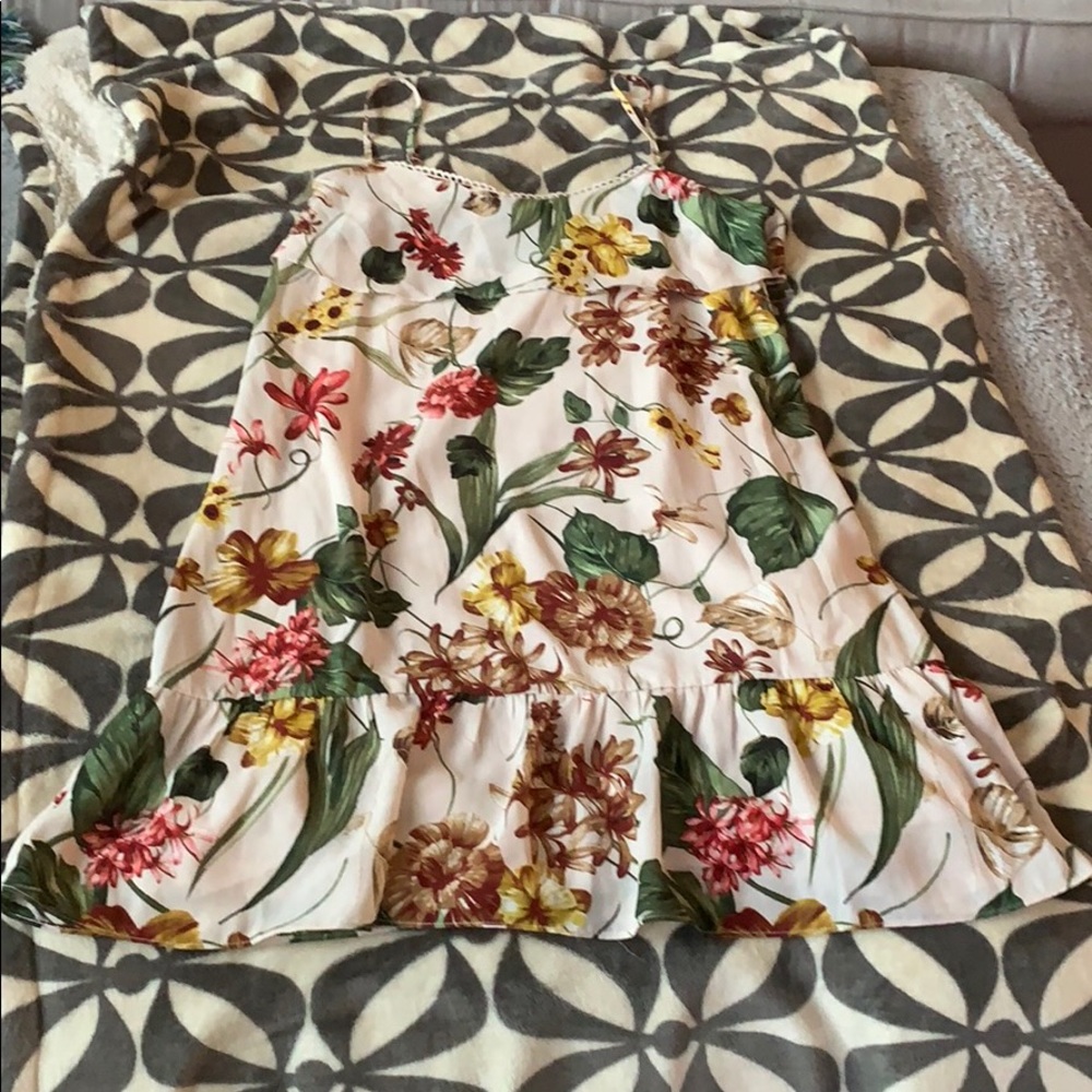 Xhilaration flowered Shift dress